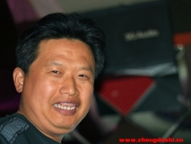 新到手的小痰盂，找個帥哥試鏡