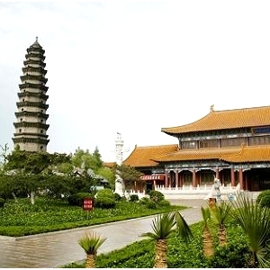 汶上寶相寺景區(qū)開(kāi)展“游圣地、沐佛光、祈福壽、盡孝心”優(yōu)惠活動(dòng)。