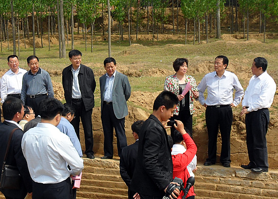 濟(jì)寧市委副書記張術(shù)平來汶上縣視察南旺分水龍王廟大遺址保護(hù)現(xiàn)場(chǎng)、村兩委換屆工作