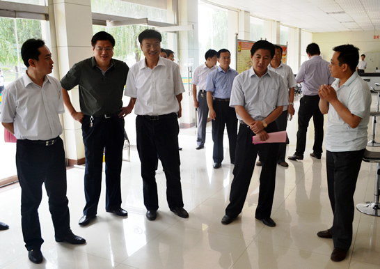 濟(jì)寧市人社局局長(zhǎng)王建華來(lái)汶上縣調(diào)研新農(nóng)保、基層公共服務(wù)平臺(tái)及作風(fēng)建設(shè)工作