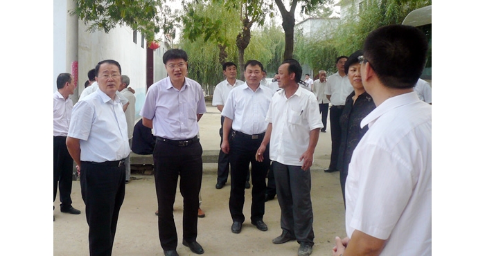 汶上汶上縣領(lǐng)導(dǎo)趙東升，孫琪，侯典峰督導(dǎo)檢查生態(tài)文明鄉(xiāng)村建設(shè)工作