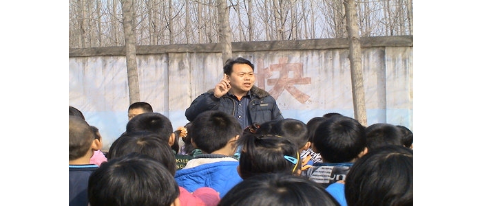 汶上縣苑莊鎮(zhèn)白塔小學開展應急疏散演練活動