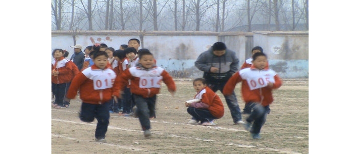 汶上縣苑莊鎮(zhèn)白塔小學舉行2013年春節(jié)運動會