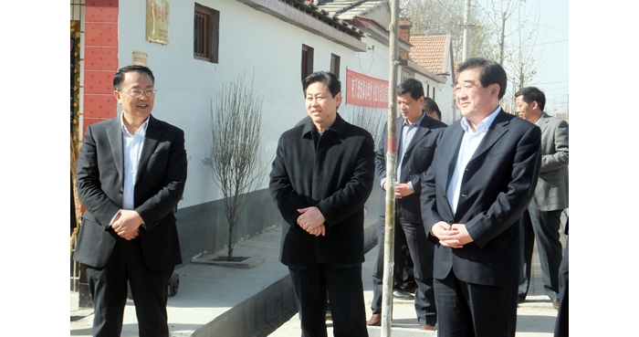 濟寧市人大常委會副主任羅心光來汶上縣視察農(nóng)村環(huán)境綜合整治工作