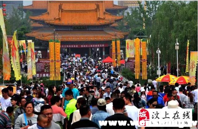 汶上寶相寺佛光神奇顯現(xiàn)，數(shù)萬游客有緣沐浴佛光