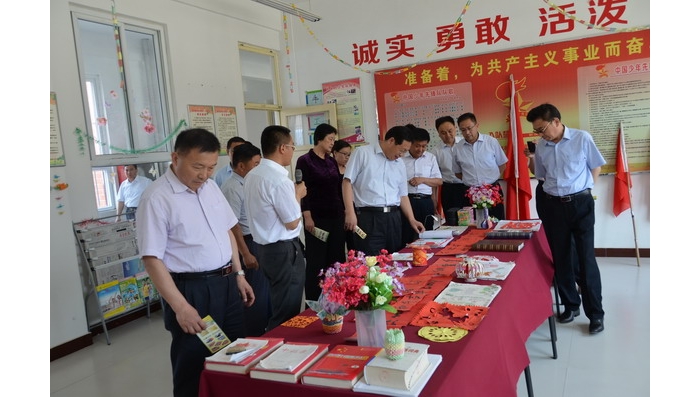 全縣義務(wù)教育均衡發(fā)展現(xiàn)場推進(jìn)暨教育工作會(huì)議召開
