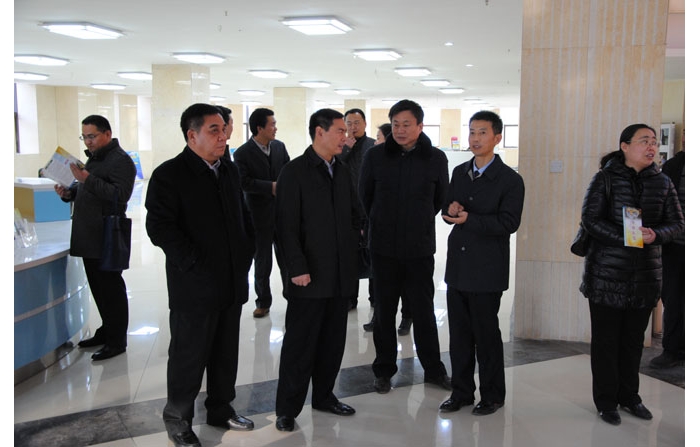 市總工會領導來我縣檢查驗收職工服務中心