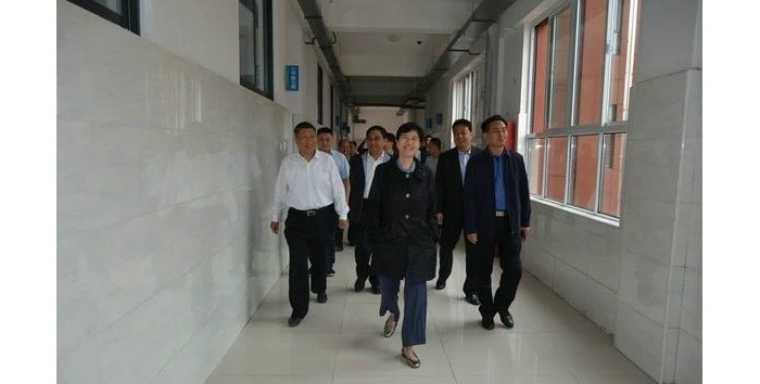 縣委書記李志紅、縣長李洪文視察調研教育工作